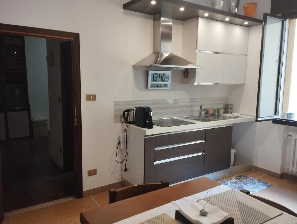 Appartamento Spazioso In Mazzini Bologna