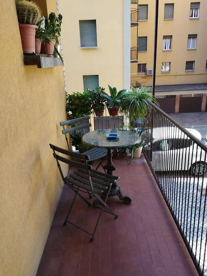 Appartamento Spazioso In Mazzini Bologna Apartment